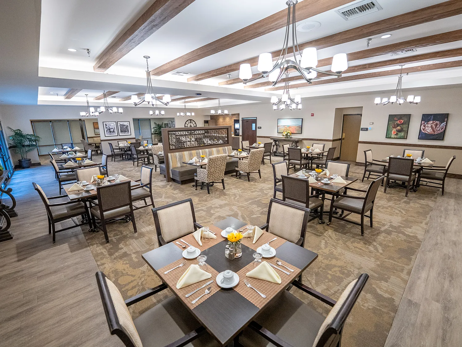 Carefield Park Visalia Senior Living Community dining room for assisted living and memory care
