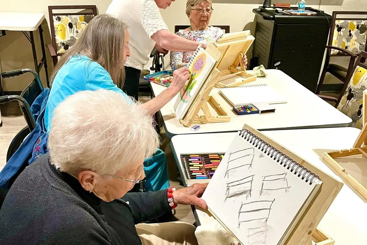 What Is Life Like in Assisted Living Art Class at Park Visalia Assisted living residents participating in an art class, showing what is life like in assisted living at Park Visalia.